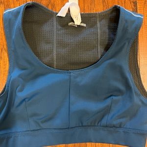 Oiselle Size 6 Pocket back bra